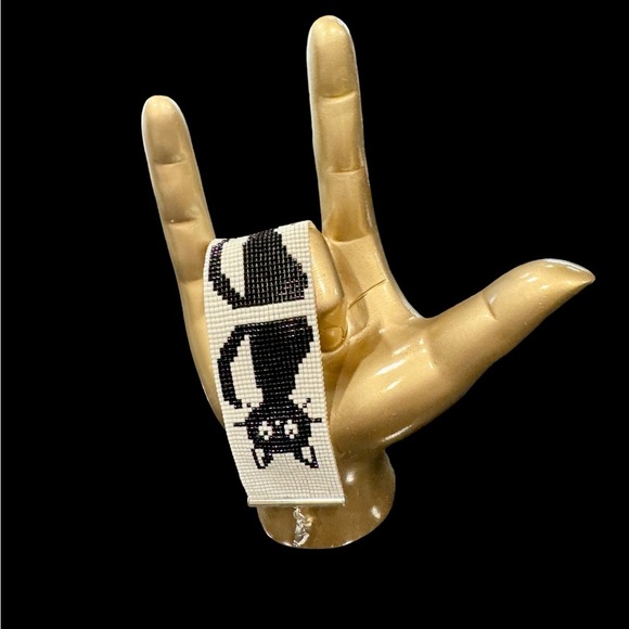 Beaded loom black cat bracelet whimsical adjustable gift for cat lover cat mom - Picture 4 of 8